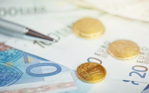 Concessioni balneari, bandi entro giugno e gare dal 2027