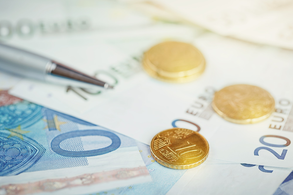 Concessioni balneari, bandi entro giugno e gare dal 2027
