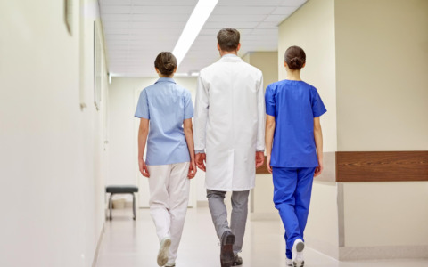 Due encomi ai sanitari dell’Ast di Fermo per le cure prestate