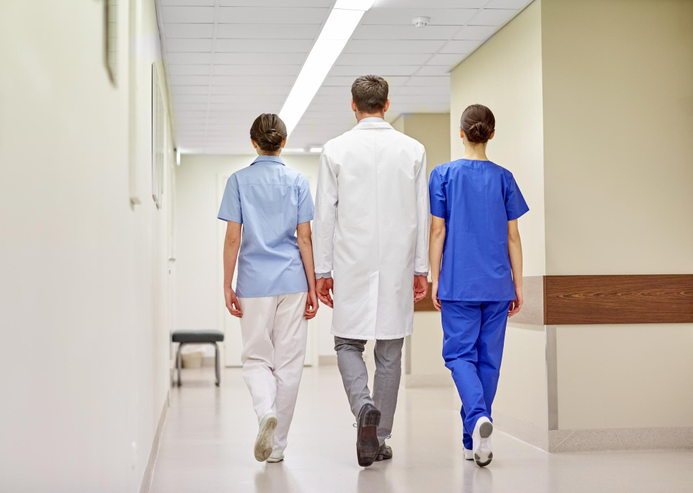 Due encomi ai sanitari dell’Ast di Fermo per le cure prestate